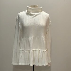 Nearly New Altar’d State Log Sleeve Top